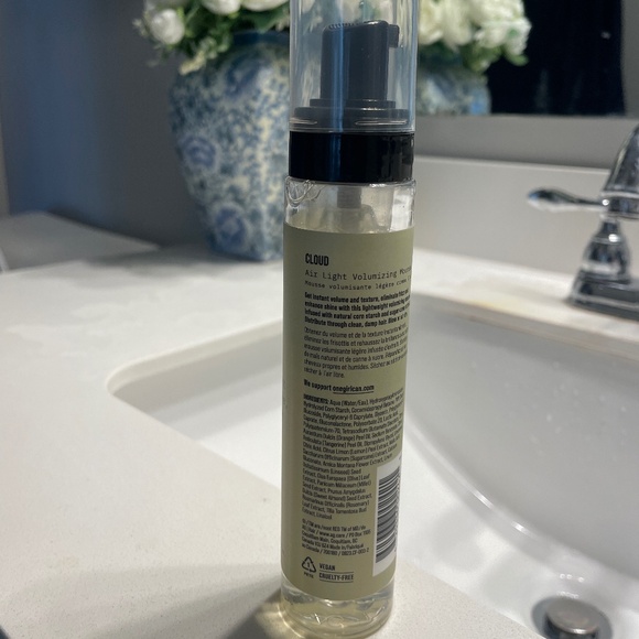 AG CARE Cloud Air Light Volumizing Mousse - Picture 2 of 2